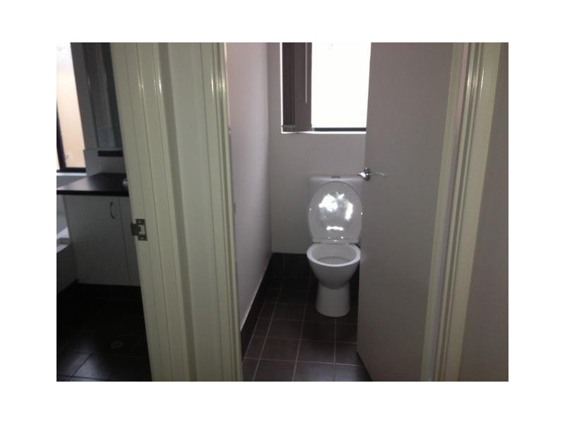 18 Gully Close, High Wycombe WA 6057