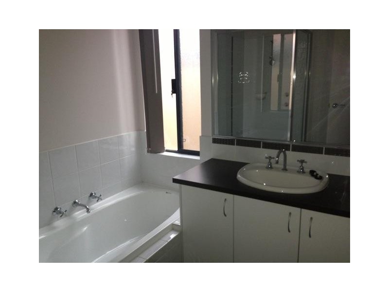 18 Gully Close, High Wycombe WA 6057