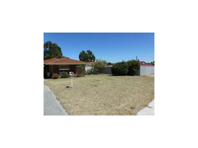 77 Amberton Avenue, Girrawheen WA 6064