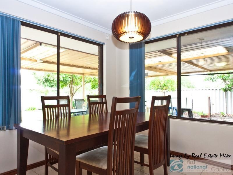 24 Augustus Way, Marangaroo WA 6064