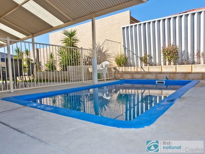 2 Auburn Close, Marangaroo WA 6064