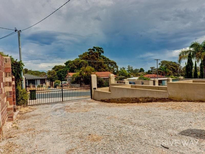 26 Curtis Way, Girrawheen WA 6064
