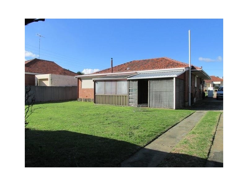 13 Bailey Street, Hamilton Hill WA 6163