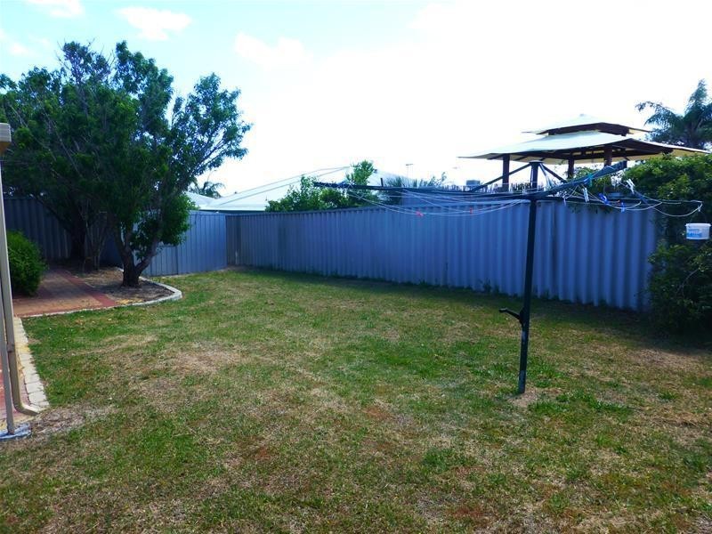 3 Redwood Court, Alexander Heights WA 6064