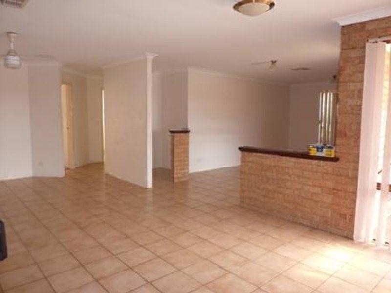 77 Azelia Street, Alexander Heights WA 6064