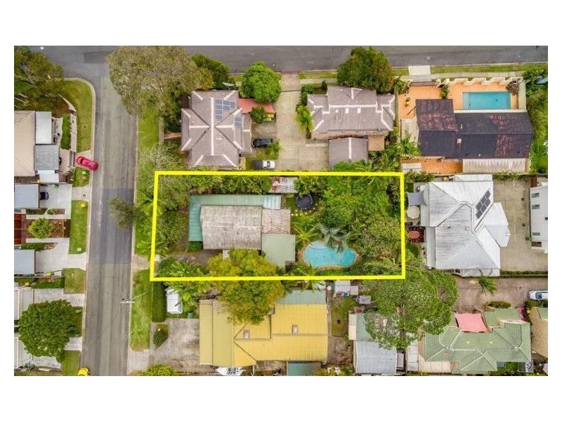 137 Eugaree Street, Southport QLD 4215