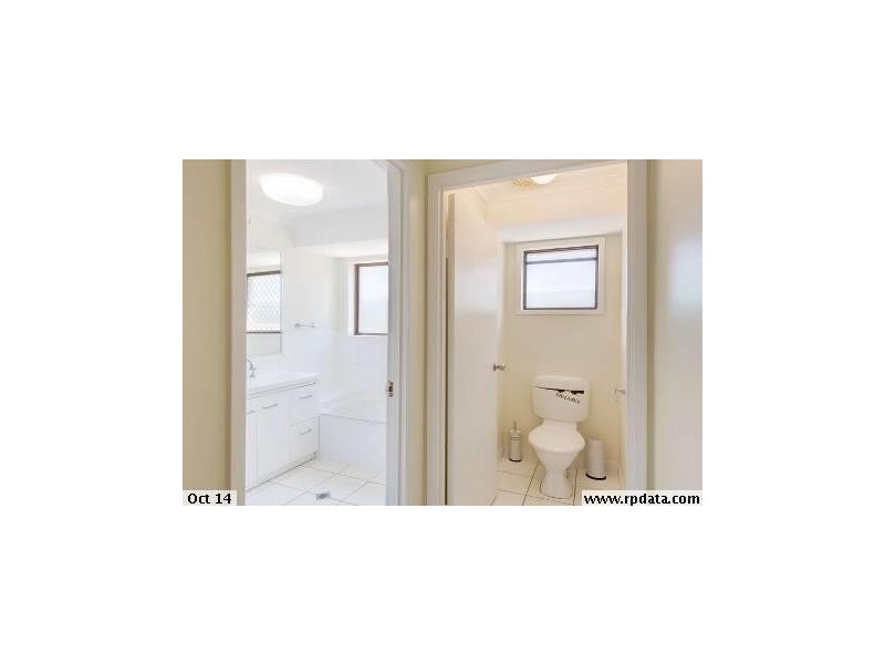 2/16 Elm Court, Labrador QLD 4215