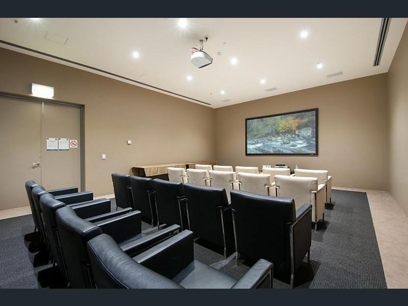 294/105 Scarborough Street, Southport QLD 4215