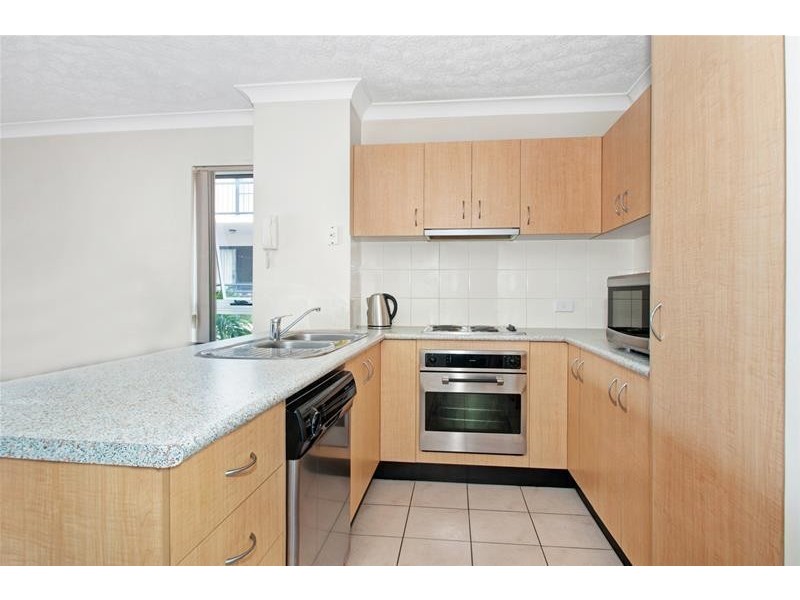 25/3 Norman Street, Southport QLD 4215