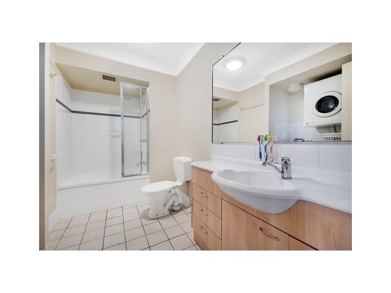 11/132 High Street, Southport QLD 4215