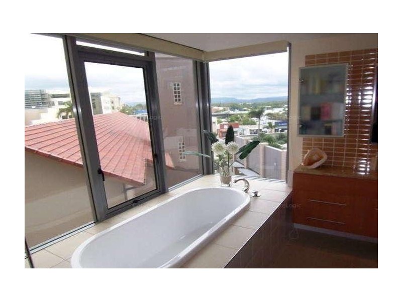 206/105 Scarborough Street, Southport QLD 4215