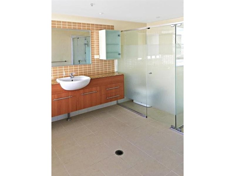 206/105 Scarborough Street, Southport QLD 4215