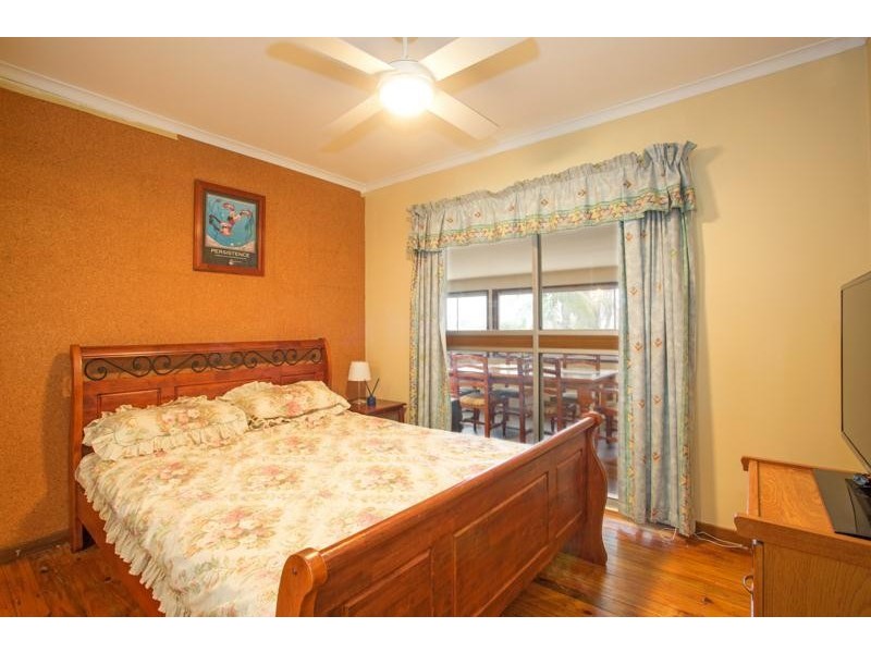 53  Cotlew Street, Southport QLD 4215