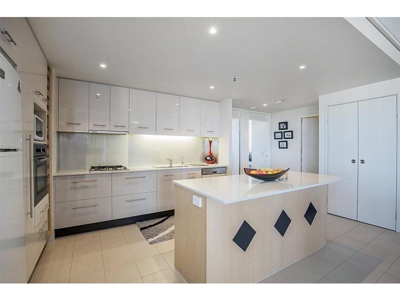 298/105 Scarborough Street, Southport QLD 4215