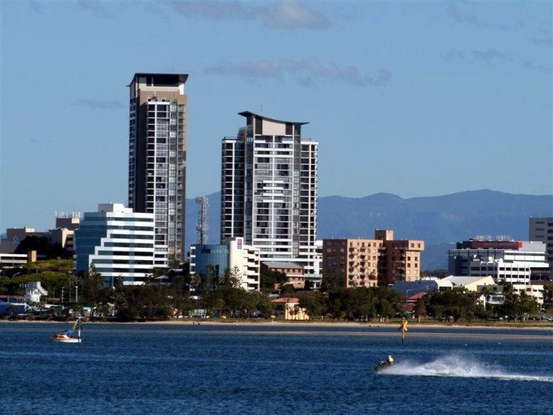 298/105 Scarborough Street, Southport QLD 4215