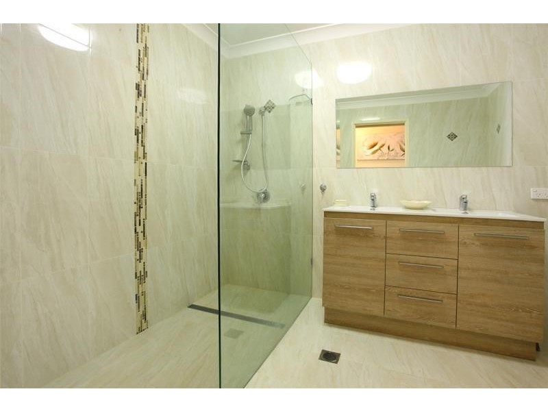 45/128  Benowa Road, Southport QLD 4215