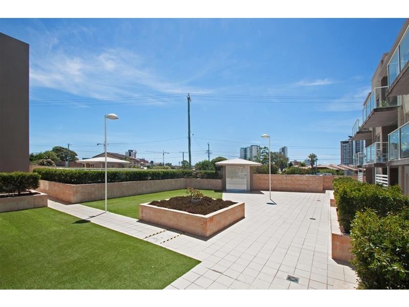 19/96-106  High Street, Southport QLD 4215