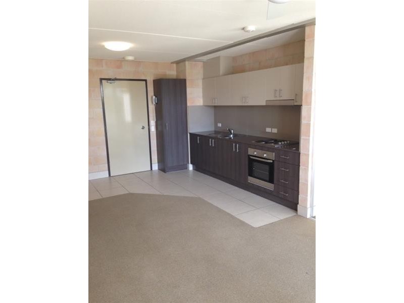 19/96-106  High Street, Southport QLD 4215