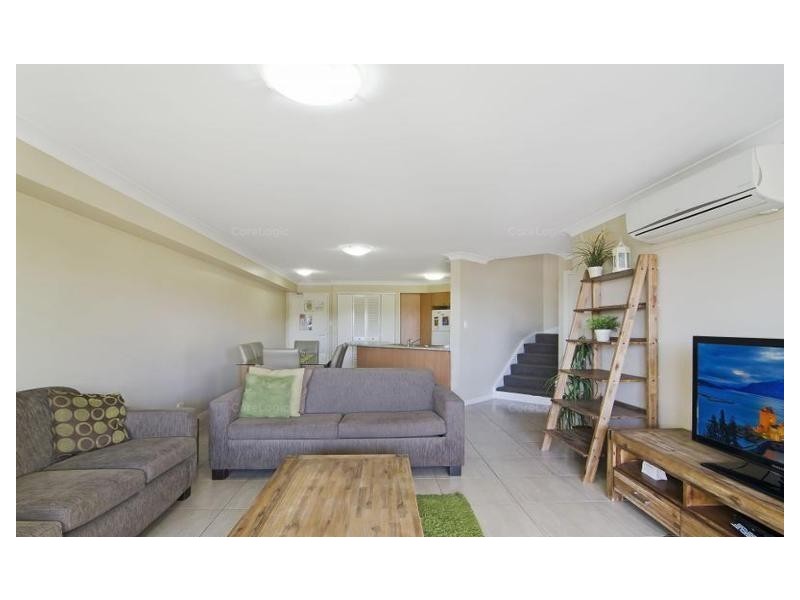 392-398 Marine Parade, Labrador QLD 4215