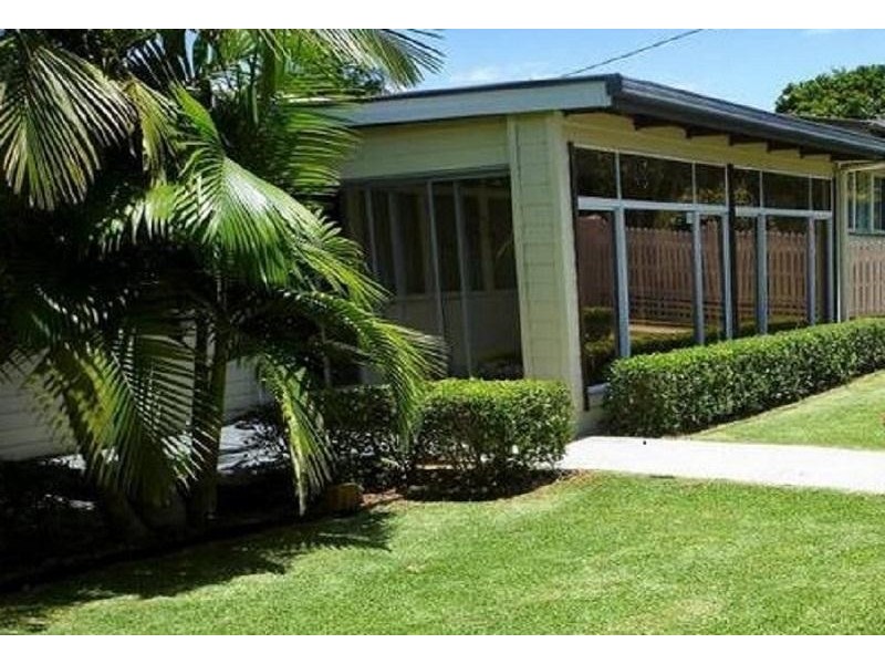 17 Ward Street, Southport QLD 4215