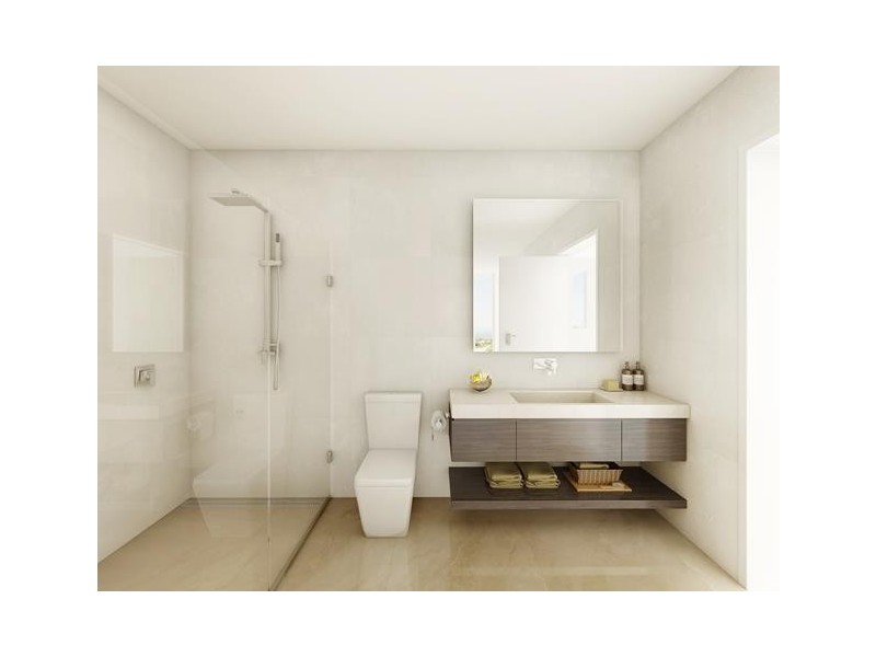 30  Brighton Parade, Southport QLD 4215