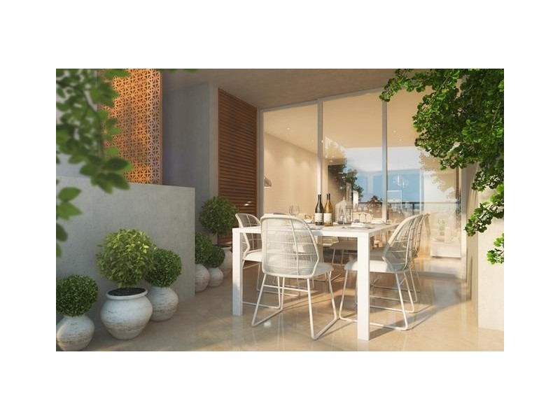 30  Brighton Parade, Southport QLD 4215