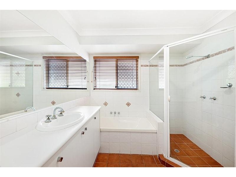 31 Arun Drive, Arundel QLD 4214