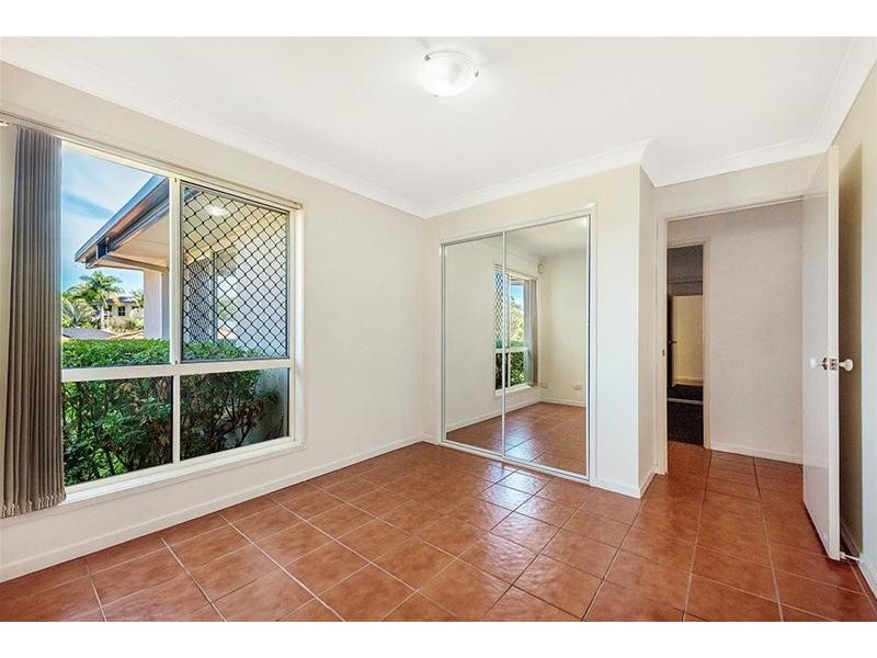 31 Arun Drive, Arundel QLD 4214