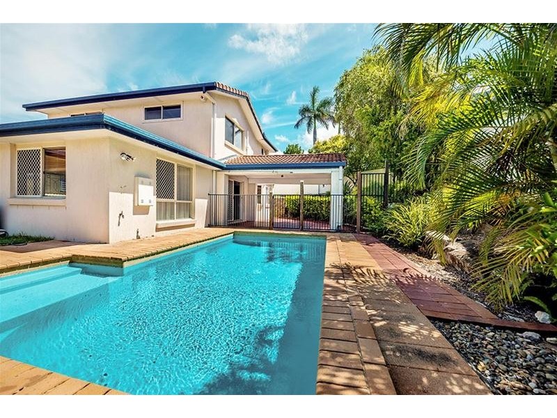 31 Arun Drive, Arundel QLD 4214
