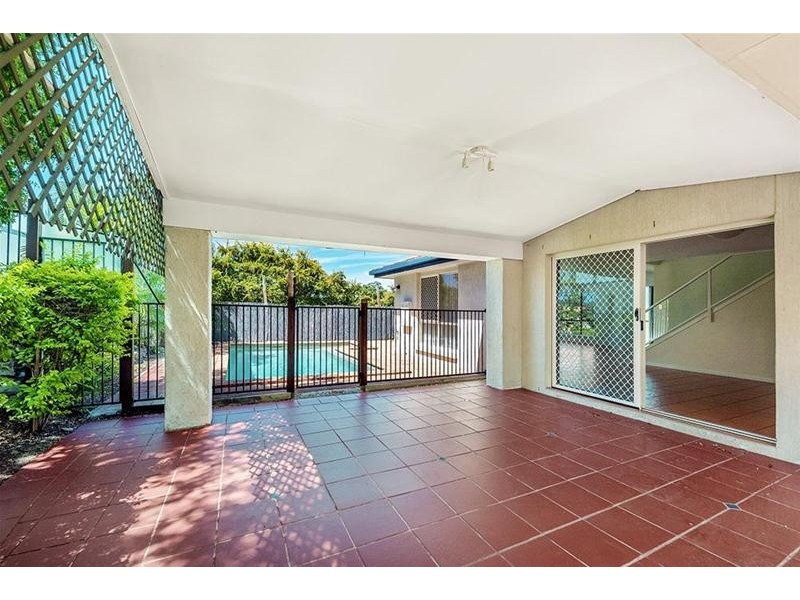 31 Arun Drive, Arundel QLD 4214