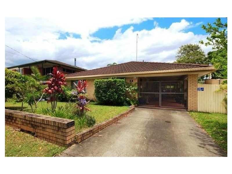 15 Grevillia Avenue, Southport QLD 4215