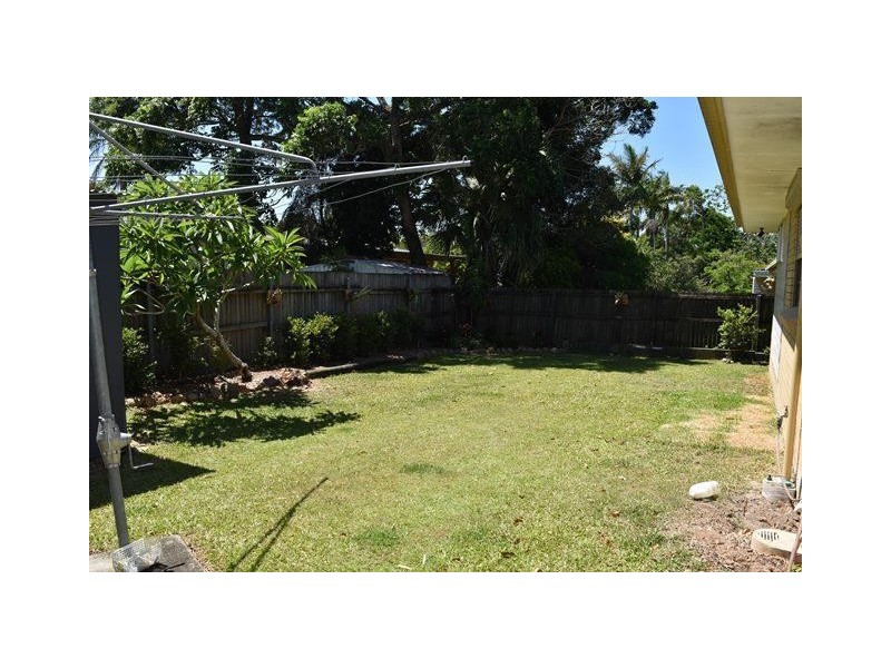 15 Grevillia Avenue, Southport QLD 4215