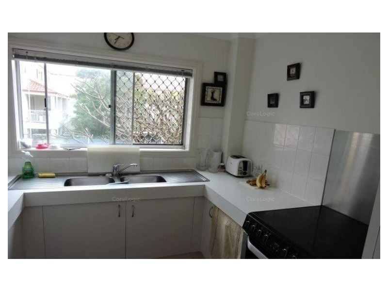 . Meron Street, Southport QLD 4215