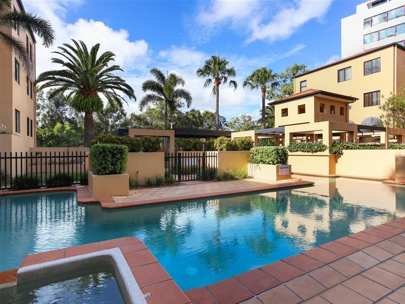 35/24 Slatyer Avenue, Bundall QLD 4217