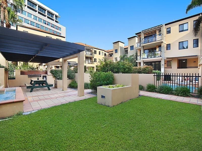 44/24 Slatyer Avenue, Bundall QLD 4217