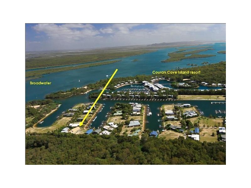 32 Doeblien Drive, South Stradbroke QLD 4216