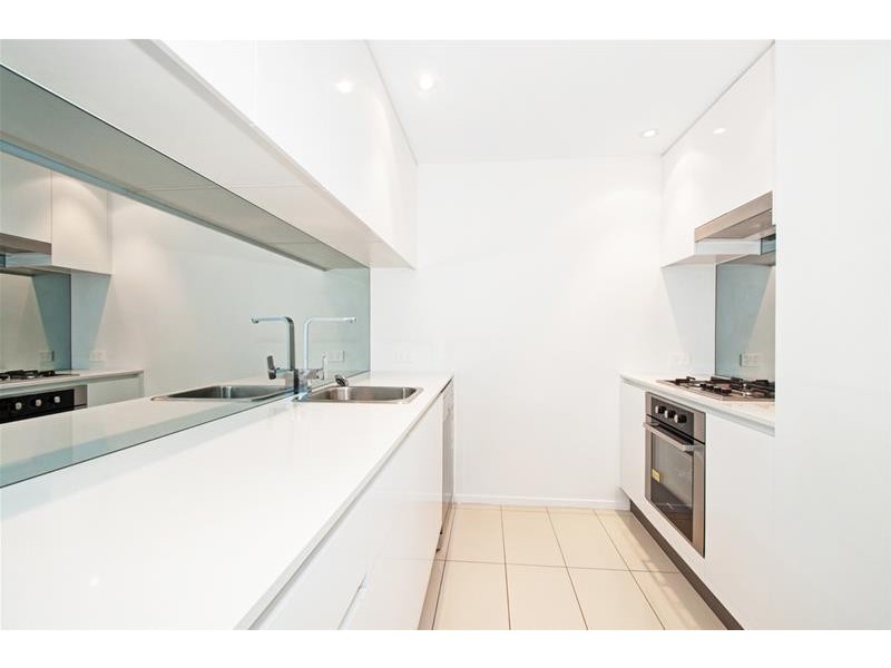 106/43 Harbour Town Drive, Biggera Waters QLD 4216