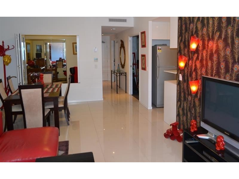 219/19 Imperial Parade, Labrador QLD 4215