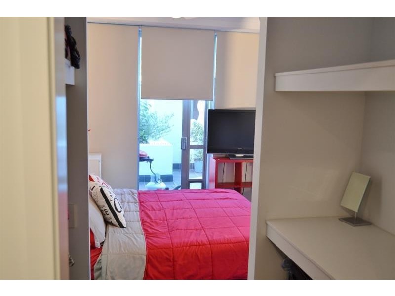 219/19 Imperial Parade, Labrador QLD 4215