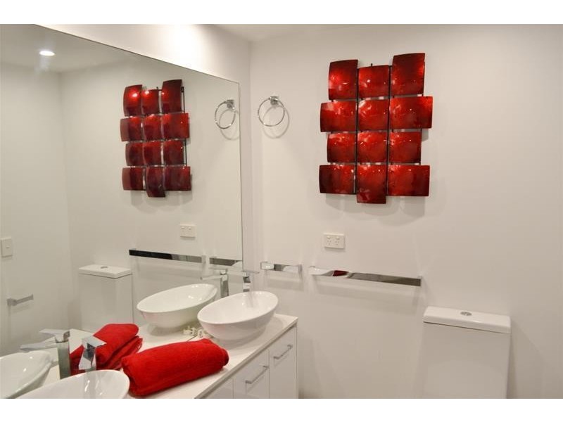 219/19 Imperial Parade, Labrador QLD 4215