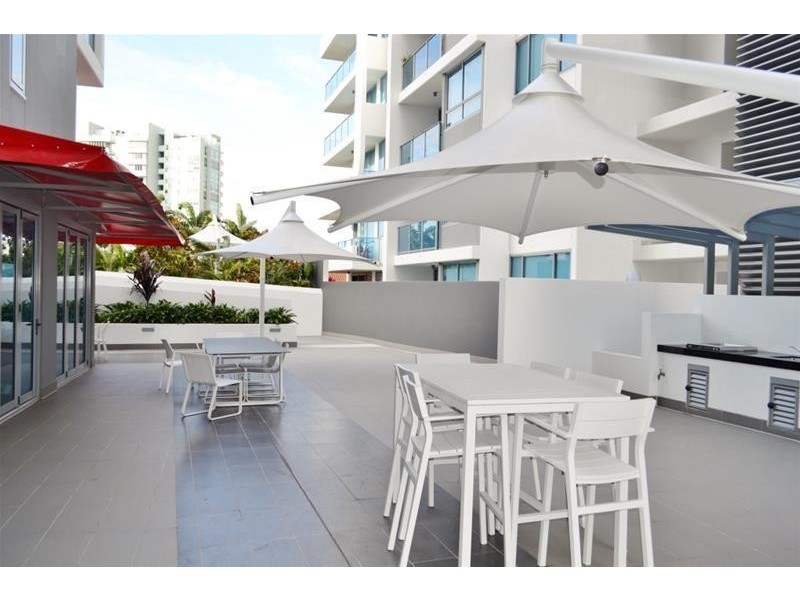 219/19 Imperial Parade, Labrador QLD 4215