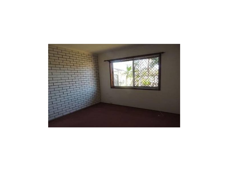 1 & 2/3 Enid Avenue, Southport QLD 4215