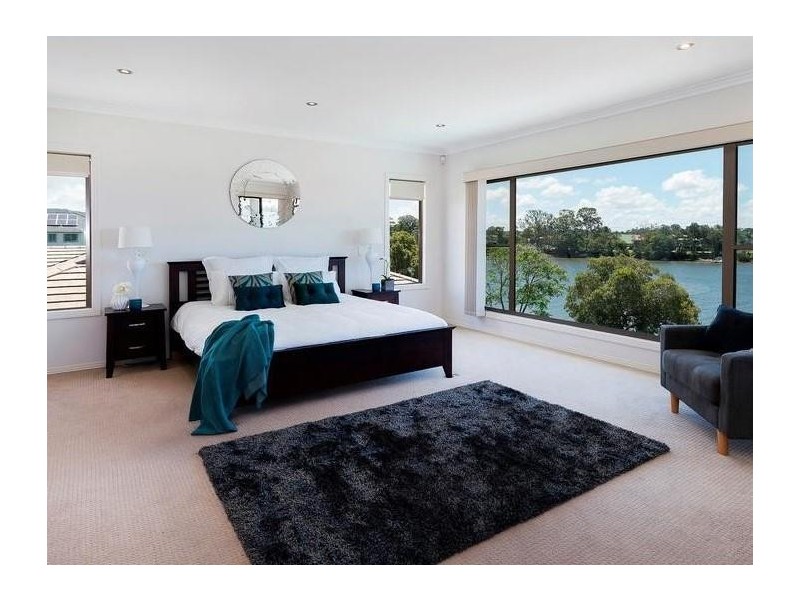 27 North Bank Court, Helensvale QLD 4212