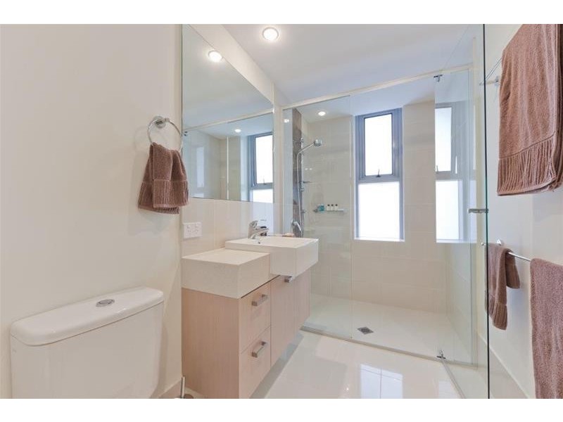 285 /135 Lakelands Drive, Merrimac QLD 4226