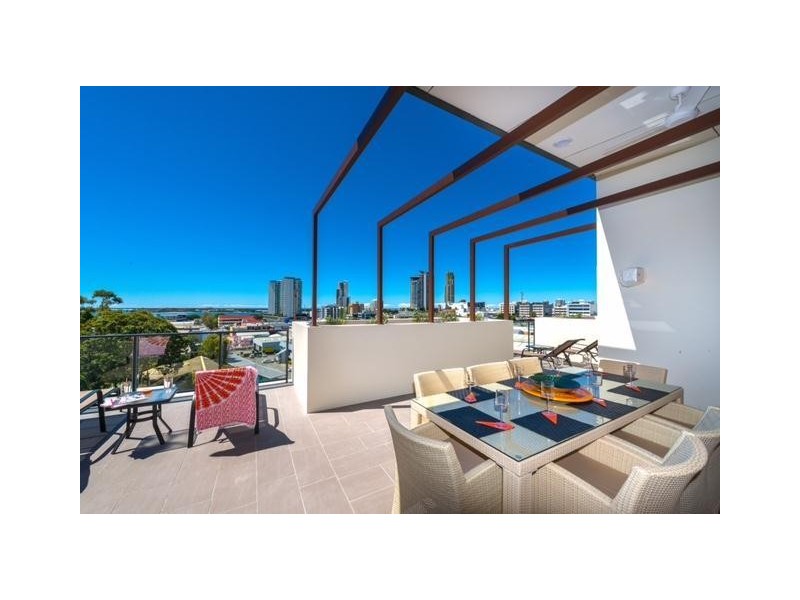 5/91 High Street, Southport QLD 4215