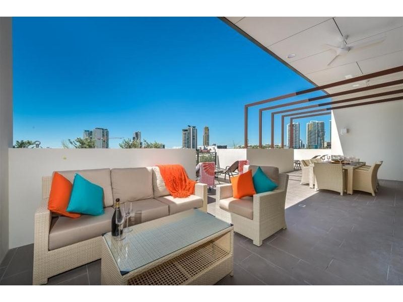 5/91 High Street, Southport QLD 4215