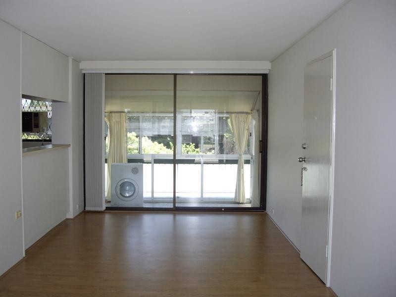 9/2 Marine Parade, Southport QLD 4215