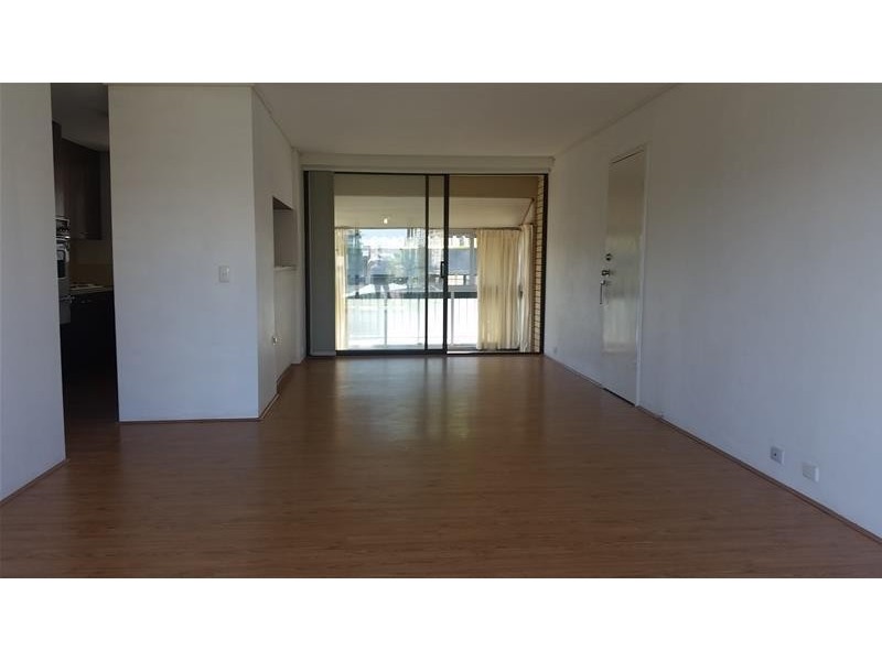 9/2 Marine Parade, Southport QLD 4215