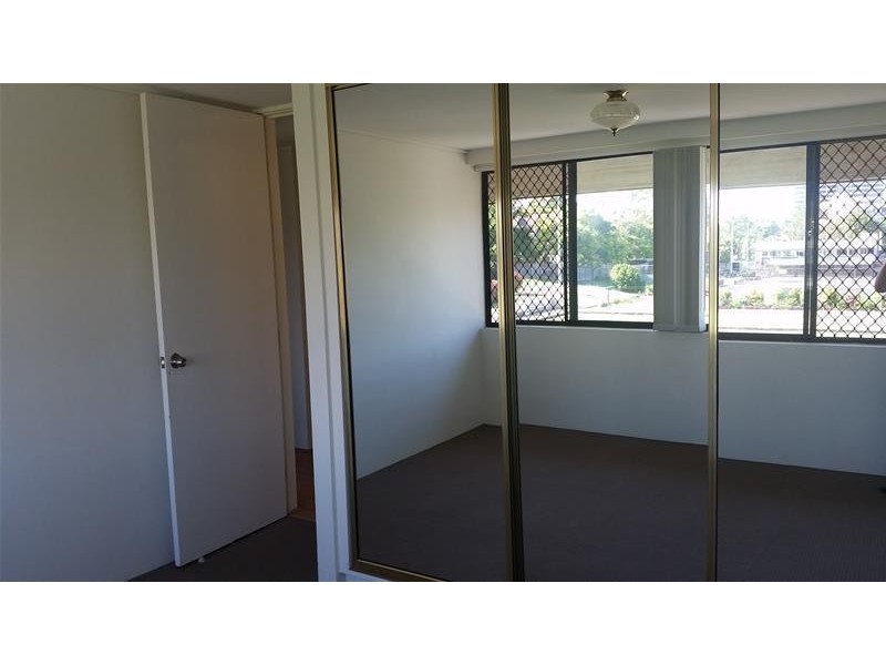 9/2 Marine Parade, Southport QLD 4215