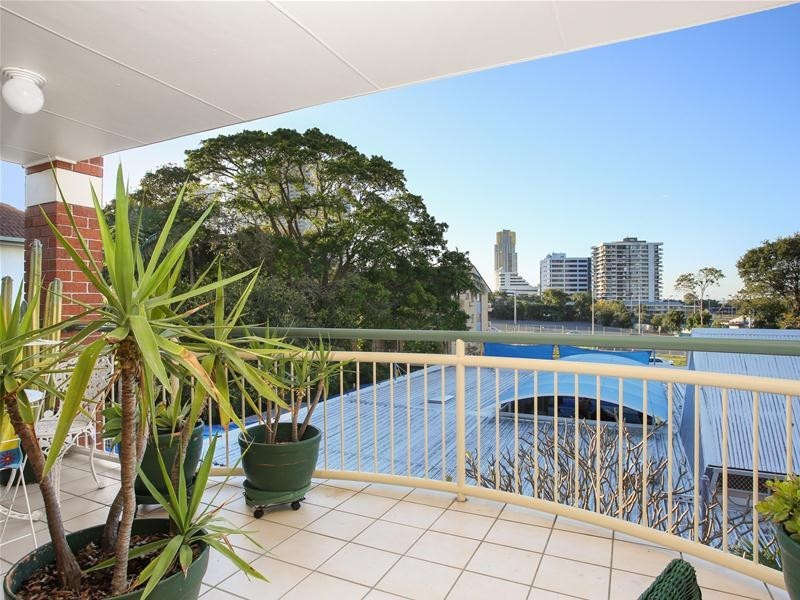 10/66-68 Bauer Street, Southport QLD 4215
